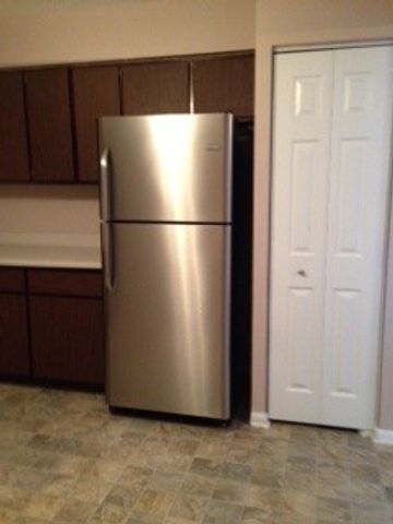 2343 Ogden Avenue 11, Downers Grove, IL 60515