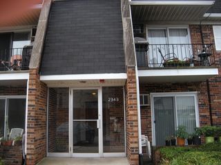 2343 Ogden Avenue 11, Downers Grove, IL 60515