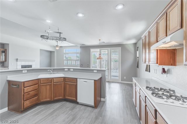 1040 Island Falls Avenue, Henderson, NV 89015