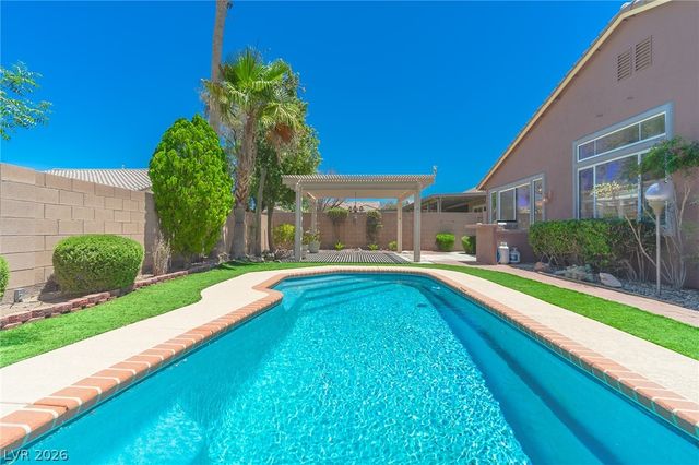 1040 Island Falls Avenue, Henderson, NV 89015