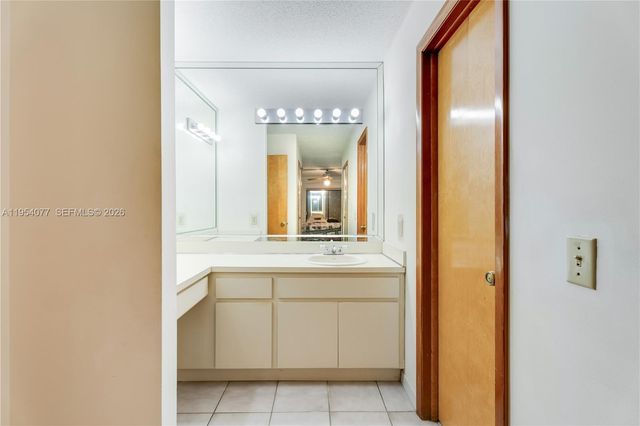 3895 SW 68th Ave, Miami, FL 33155