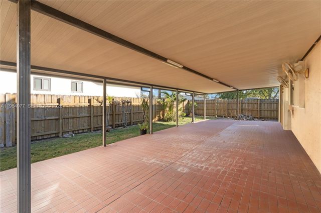 3895 SW 68th Ave, Miami, FL 33155