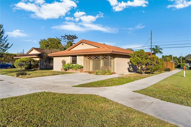 3895 SW 68th Ave, Miami, FL 33155