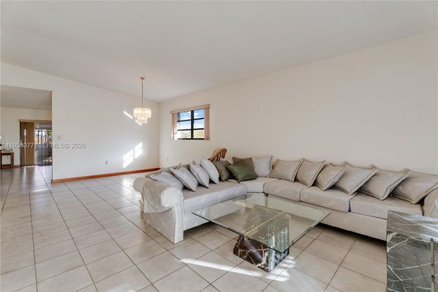 3895 SW 68th Ave, Miami, FL 33155