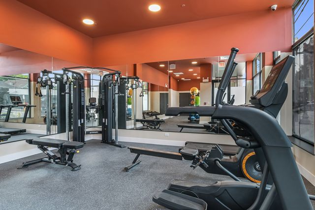 3924 N Lincoln Avenue 504, Chicago, IL 60613