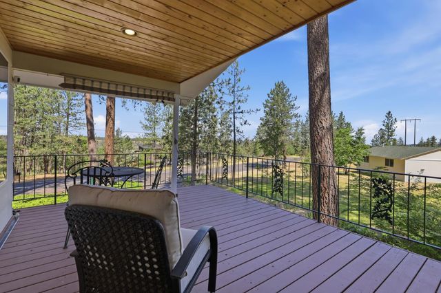 6911 S Oak Rd, Spokane, WA 99224
