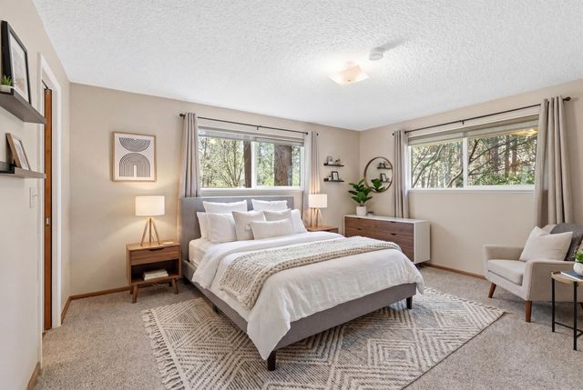 6911 S Oak Rd, Spokane, WA 99224