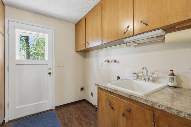 6911 S Oak Rd, Spokane, WA 99224