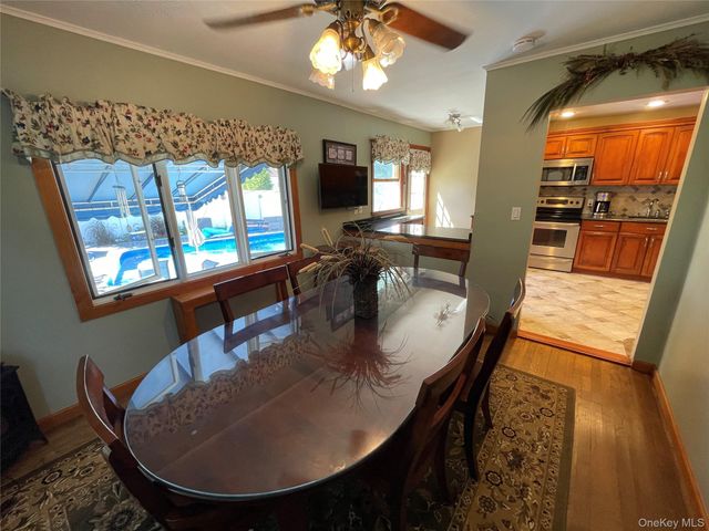 361 S Clinton Avenue, Lindenhurst, NY 11757