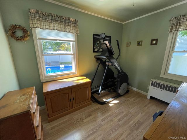 361 S Clinton Avenue, Lindenhurst, NY 11757