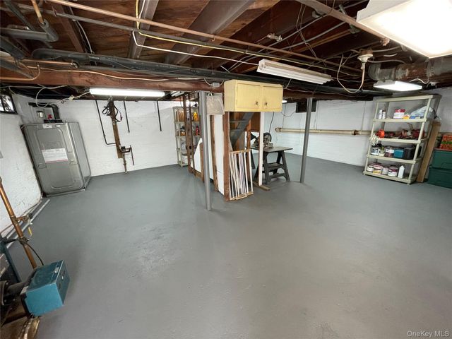 361 S Clinton Avenue, Lindenhurst, NY 11757