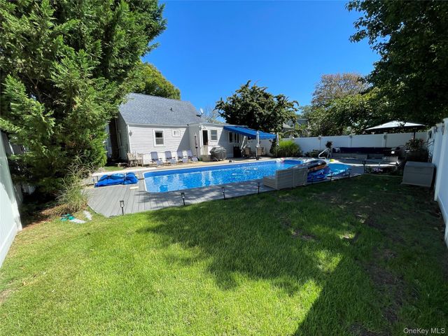 361 S Clinton Avenue, Lindenhurst, NY 11757