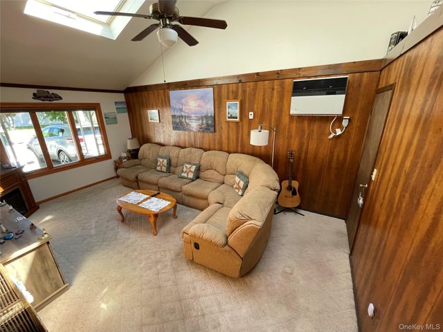 361 S Clinton Avenue, Lindenhurst, NY 11757