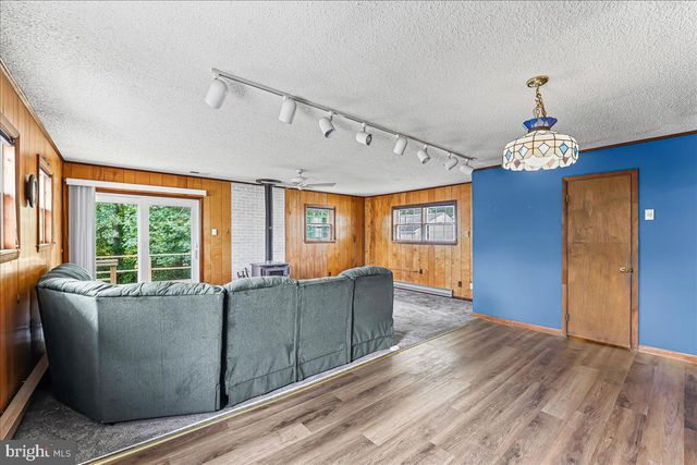 2410 HAMMOND PL, Wilmington, DE 19808