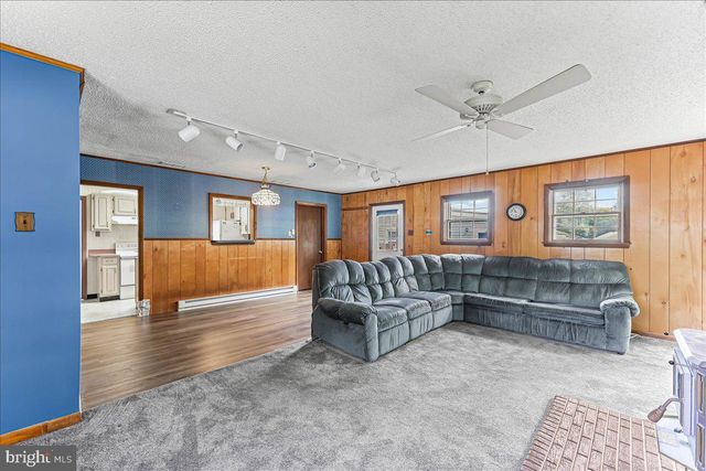 2410 HAMMOND PL, Wilmington, DE 19808