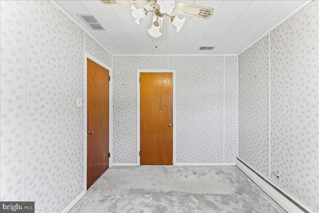 2410 HAMMOND PL, Wilmington, DE 19808