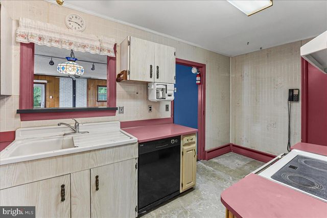 2410 HAMMOND PL, Wilmington, DE 19808