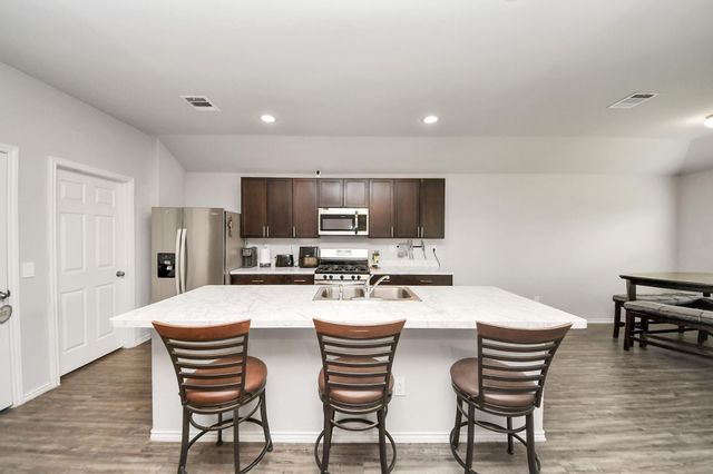 8620 Havana Drive, Texas City, TX 77591