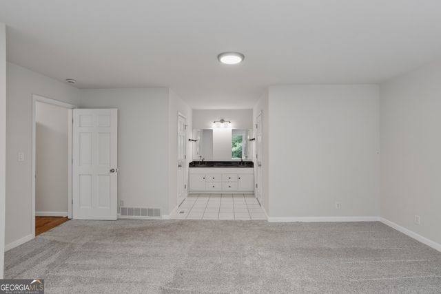 370 Darren Drive, Fayetteville, GA 30215