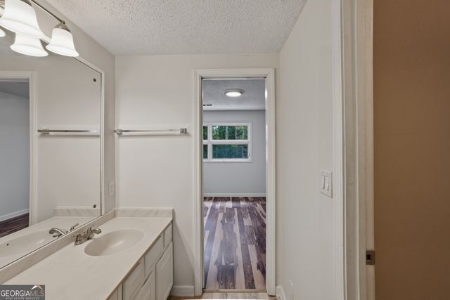 370 Darren Drive, Fayetteville, GA 30215