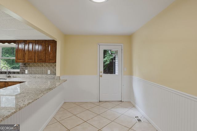 370 Darren Drive, Fayetteville, GA 30215