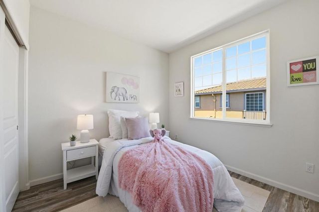 566 Almaden Walk Loop, San Jose, CA 95125