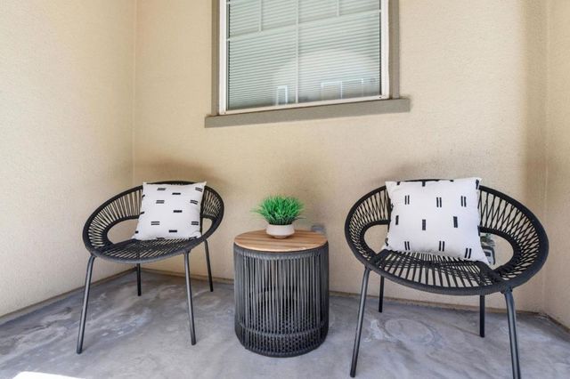 566 Almaden Walk Loop, San Jose, CA 95125