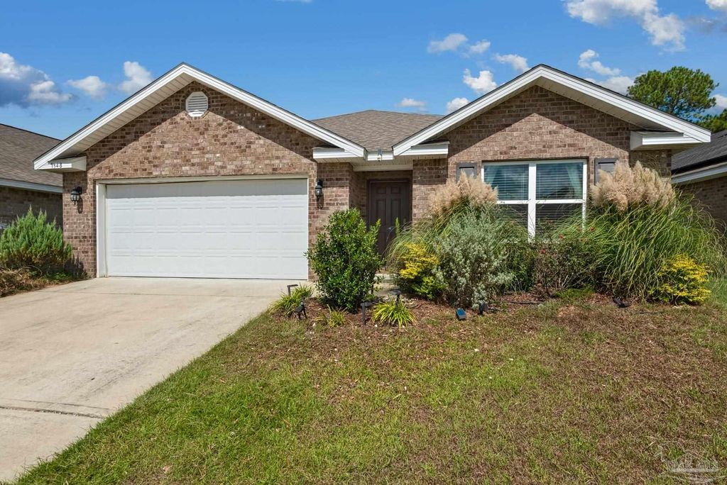 7348 Lakeside Oak Ct, Pensacola, FL 32526