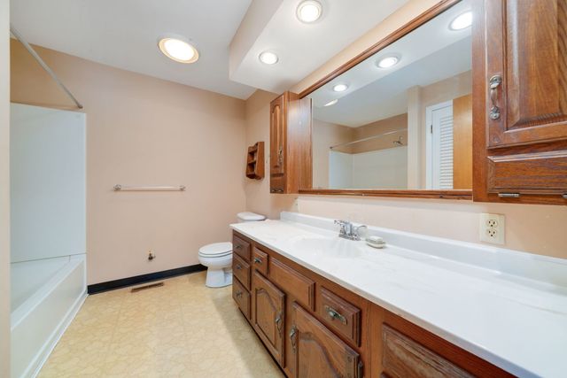 4414 W IL RT 64, Mount Morris, IL 61054