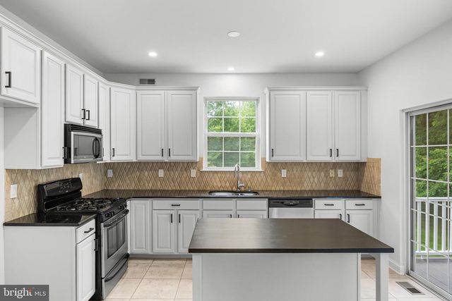 43 CARTER LN, Marlton, NJ 08053