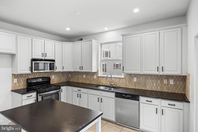 43 CARTER LN, Marlton, NJ 08053
