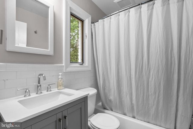 5209 AUGUSTA ST, Bethesda, MD 20816