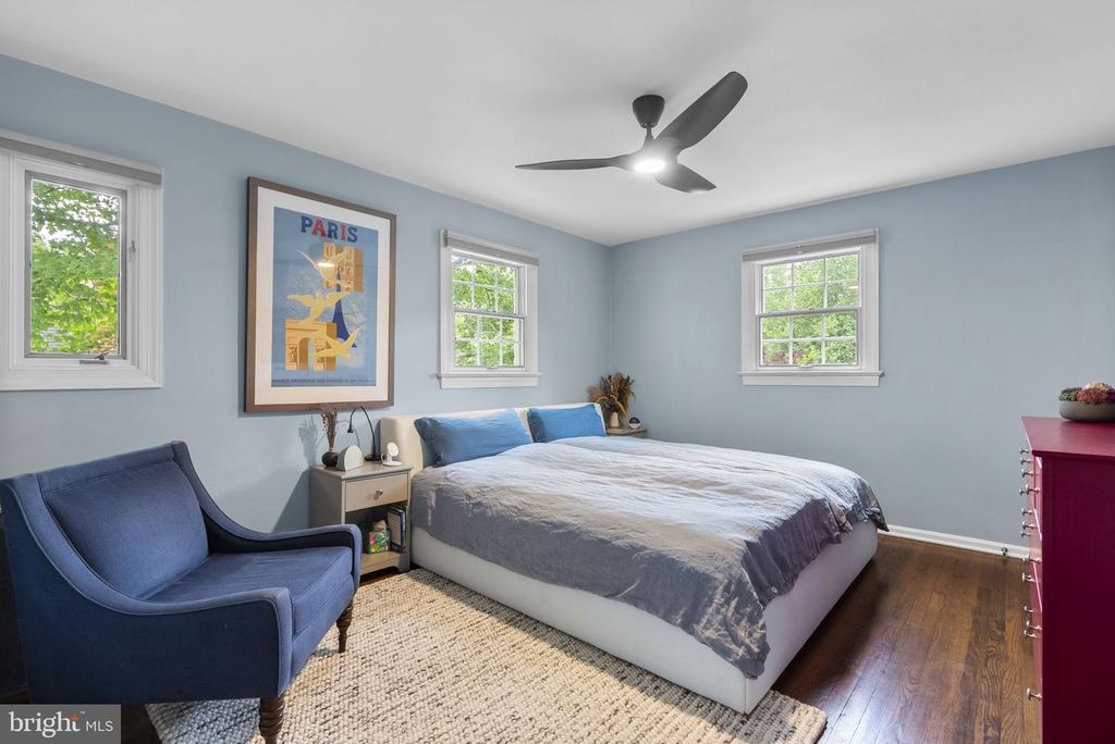 Image 18 of property listing at 5209 AUGUSTA ST, Bethesda, MD 20816