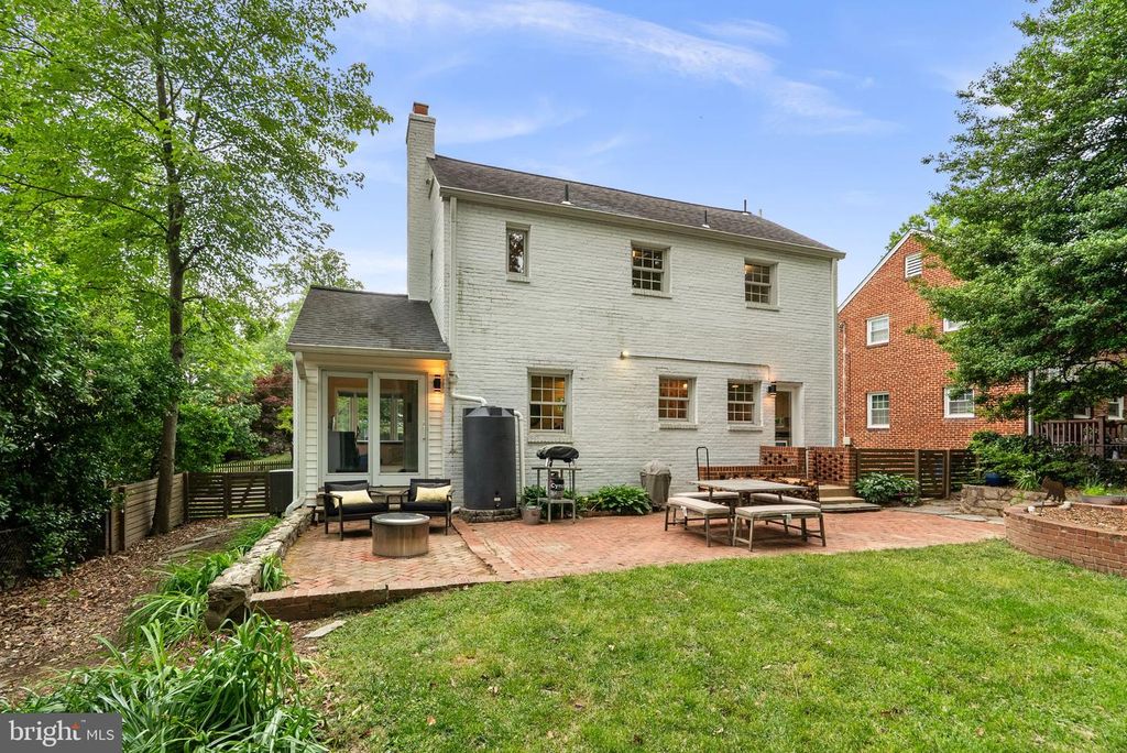 Image 35 of property listing at 5209 AUGUSTA ST, Bethesda, MD 20816