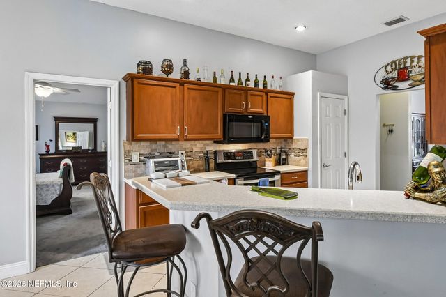 369 MAPLEWOOD Drive, St. Johns, FL 32259