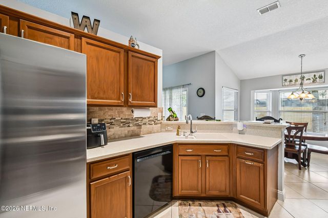 369 MAPLEWOOD Drive, St. Johns, FL 32259