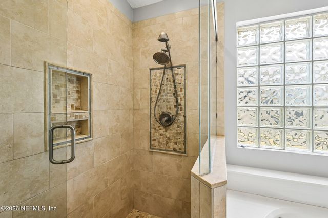 369 MAPLEWOOD Drive, St. Johns, FL 32259