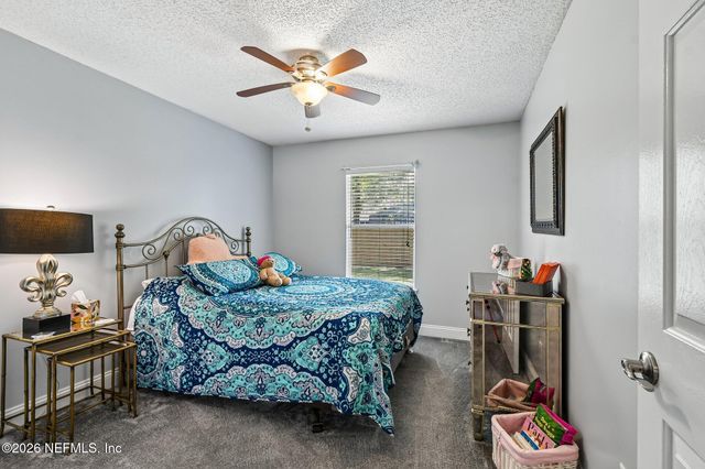369 MAPLEWOOD Drive, St. Johns, FL 32259