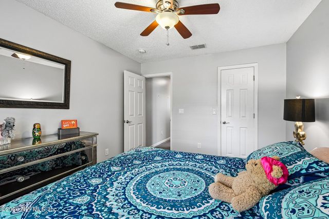 369 MAPLEWOOD Drive, St. Johns, FL 32259