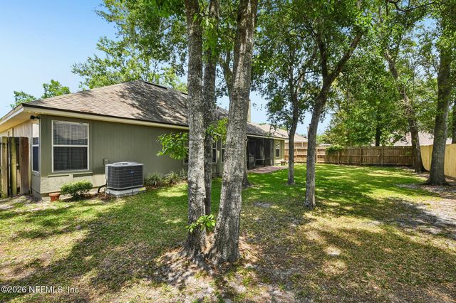 369 MAPLEWOOD Drive, St. Johns, FL 32259