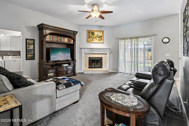 369 MAPLEWOOD Drive, St. Johns, FL 32259