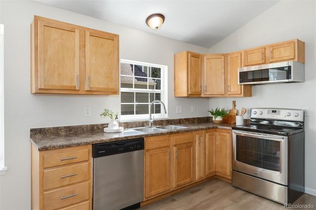 9734 W Elmhurst Place, Littleton, CO 80128