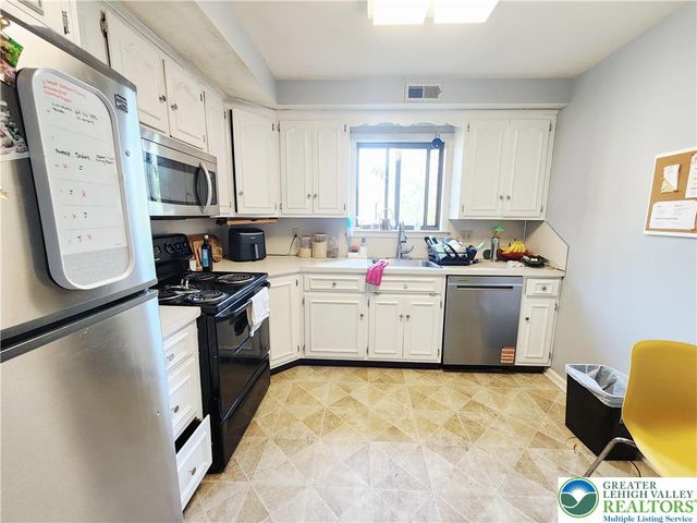 897 Cold Spring Road 8, Allentown City, PA 18103