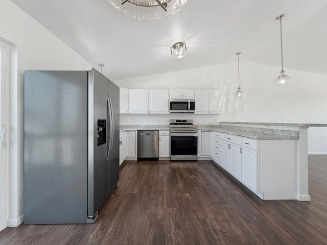 3420 20th Ave. NW, Minot, ND 58703
