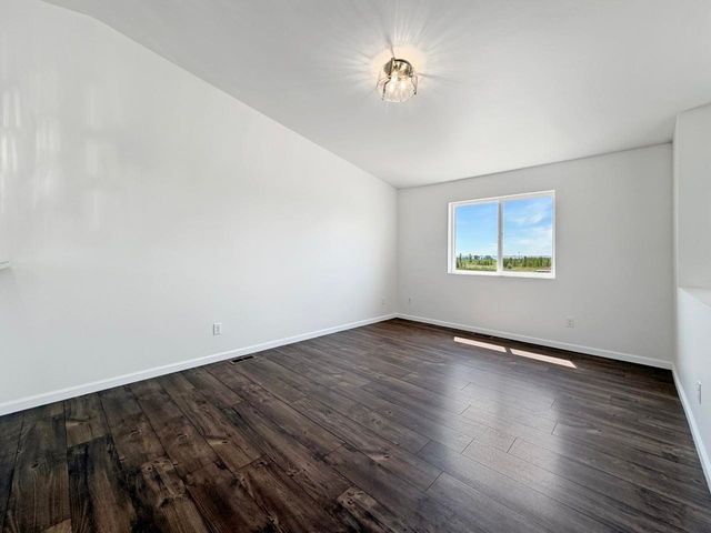 3420 20th Ave. NW, Minot, ND 58703