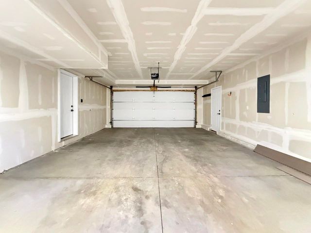 3420 20th Ave. NW, Minot, ND 58703