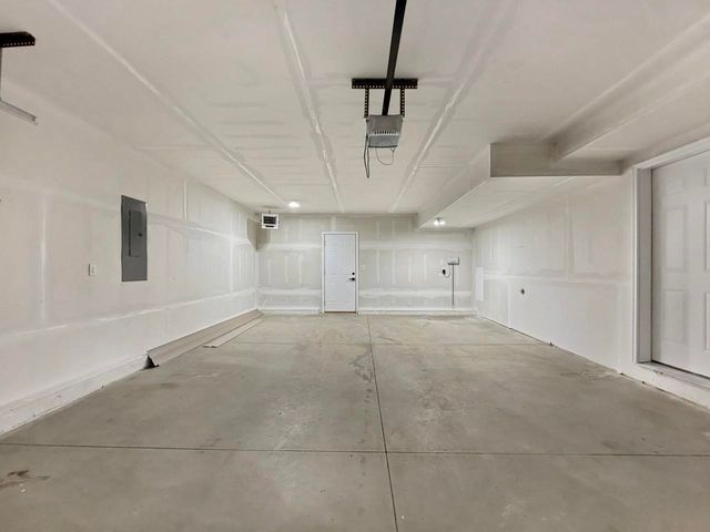 3420 20th Ave. NW, Minot, ND 58703
