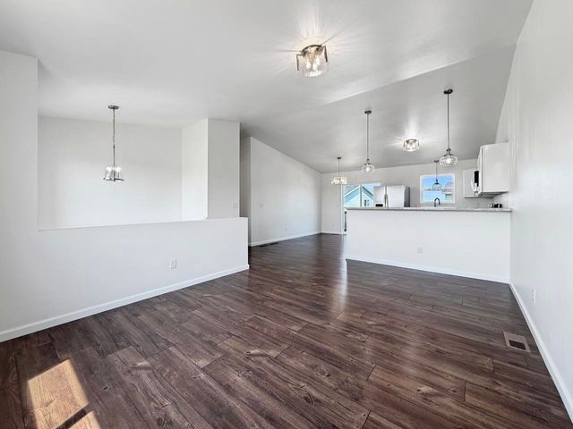 3420 20th Ave. NW, Minot, ND 58703