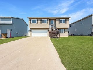 3420 20th Ave. NW, Minot, ND 58703
