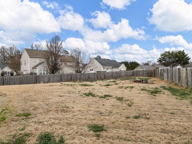 811 Yates Court, Boiling Springs, SC 29316